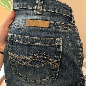 W27 L37 Cowgirl Tuff jeans